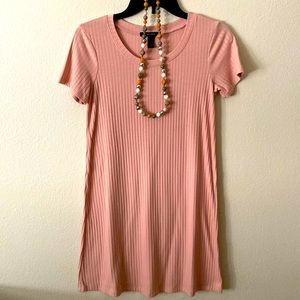 2/$12❤️❤️❤️Forever 21 Ribbed Casual Dress in Feather Pink Color